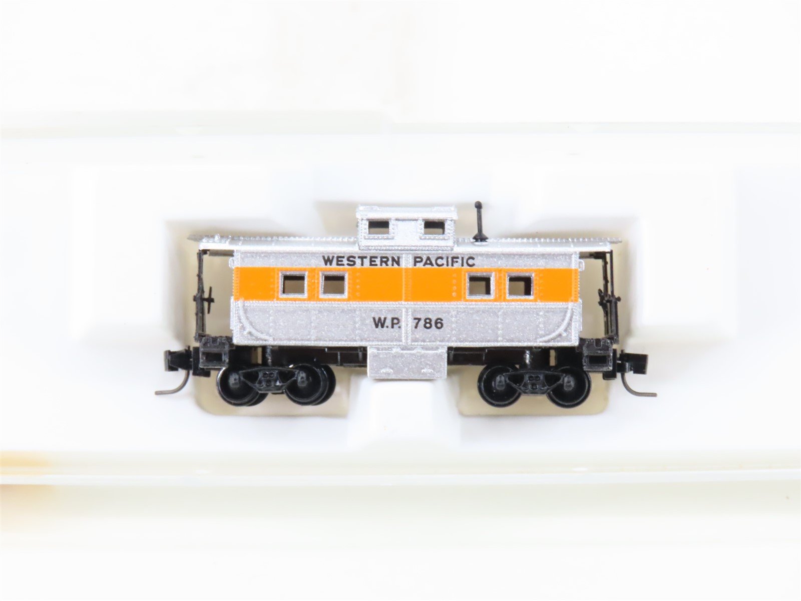 Z Scale Kadee Micro-Trains MTL 14709-2 WP Western Pacific Caboose #786