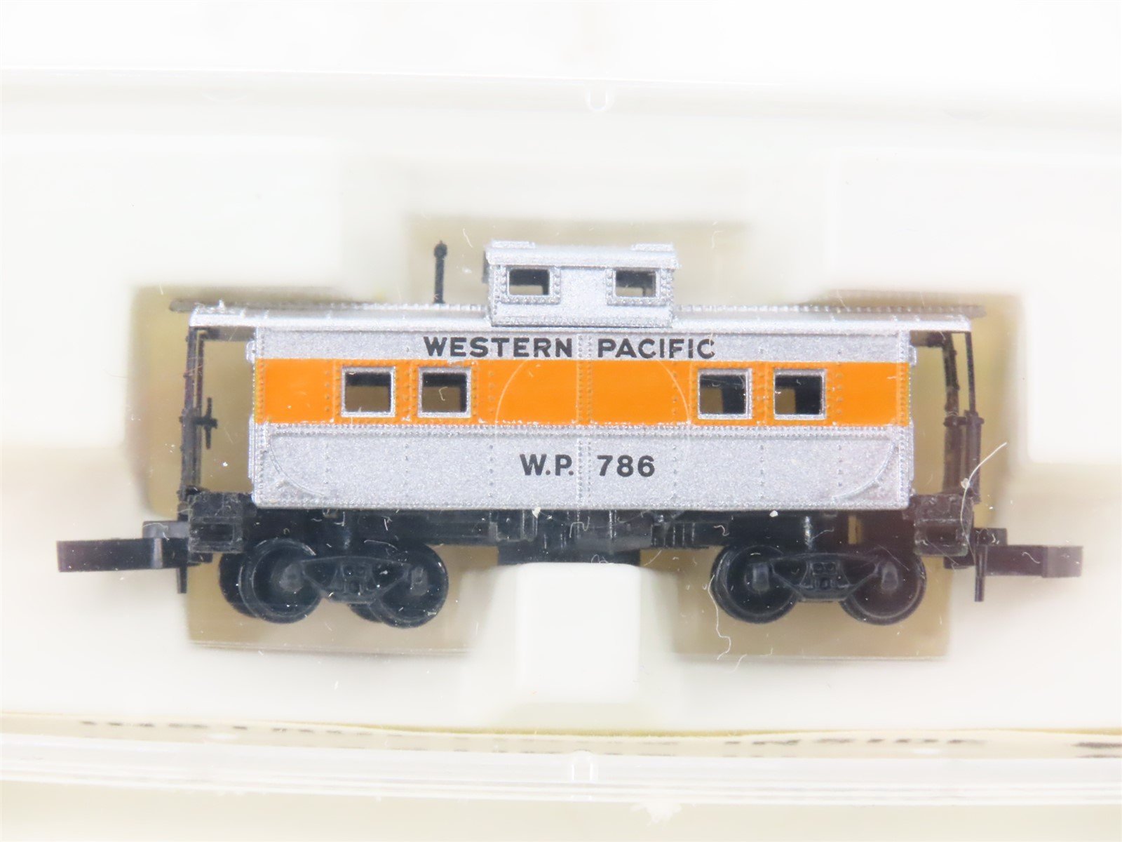 Z Scale Kadee Micro-Trains MTL 14709 WP Western Pacific Caboose #786