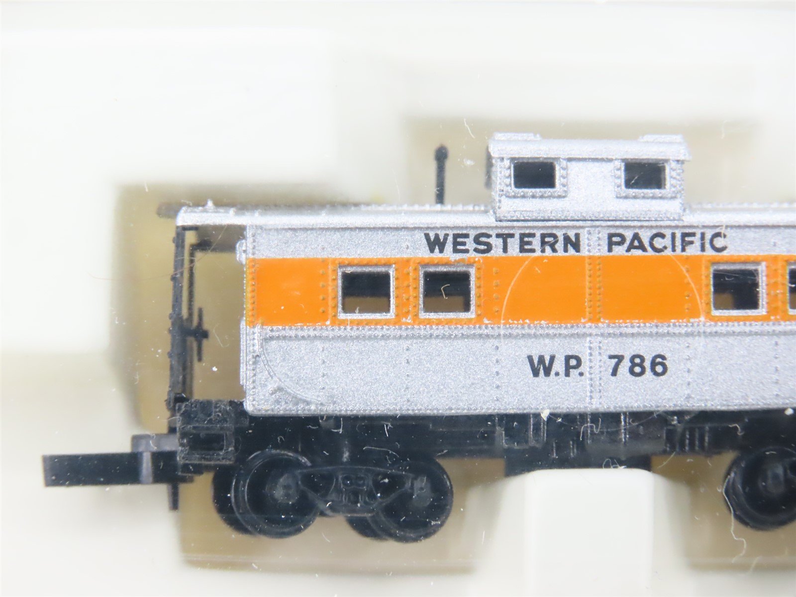 Z Scale Kadee Micro-Trains MTL 14709 WP Western Pacific Caboose #786