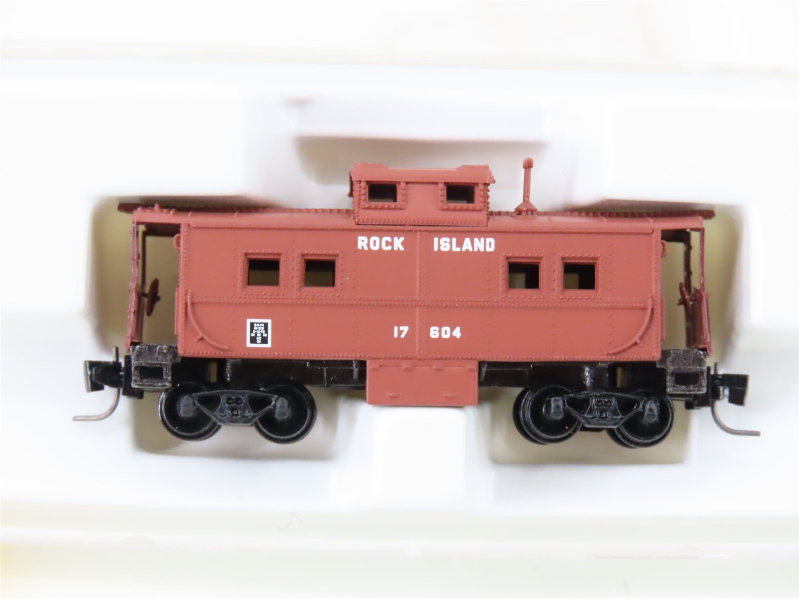 Z Scale Kadee Micro-Trains MTL 14704-2 RI Rock Island Caboose #17604