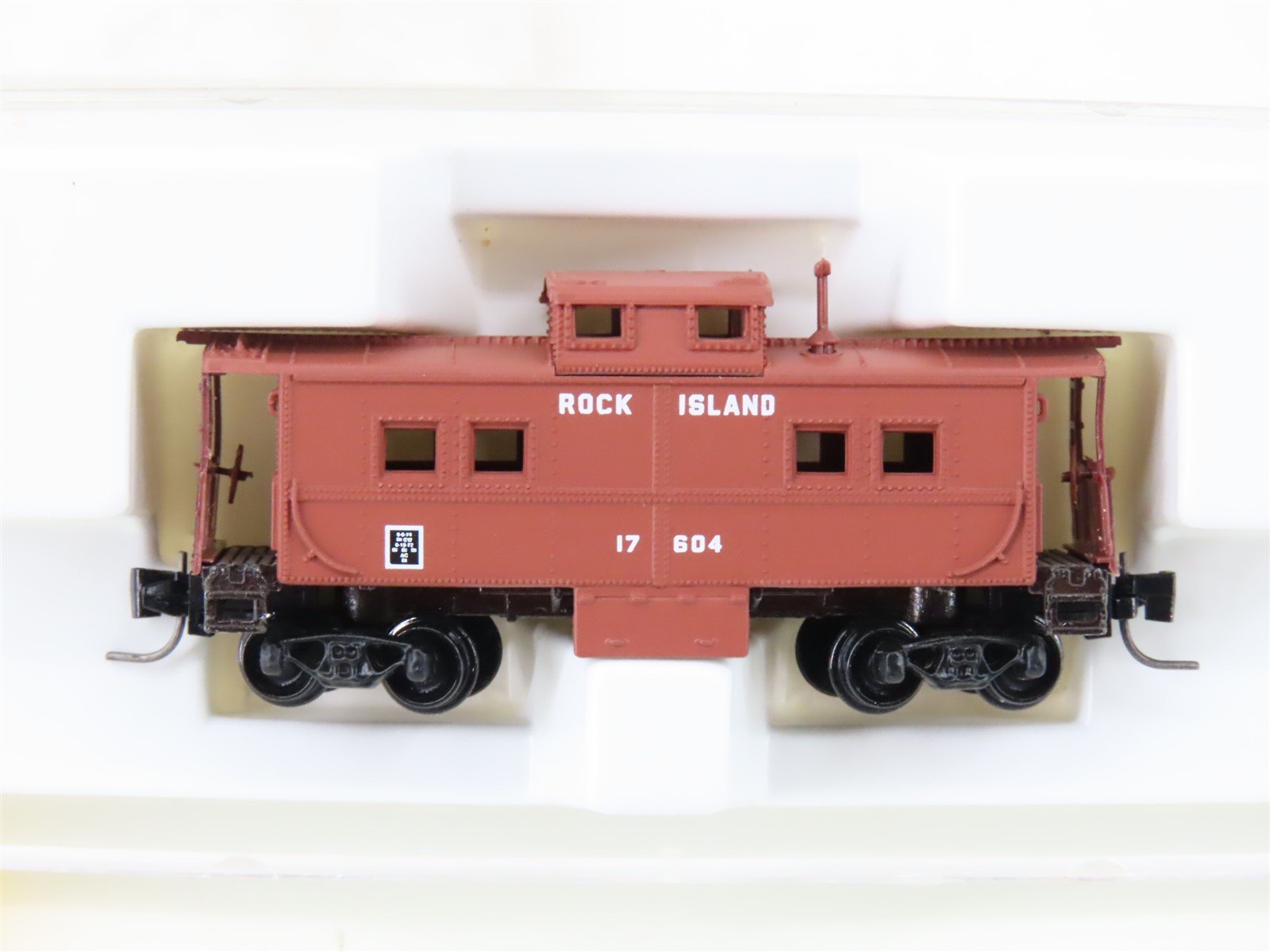 Z Scale Kadee Micro-Trains MTL 14704-2 RI Rock Island Caboose #17604