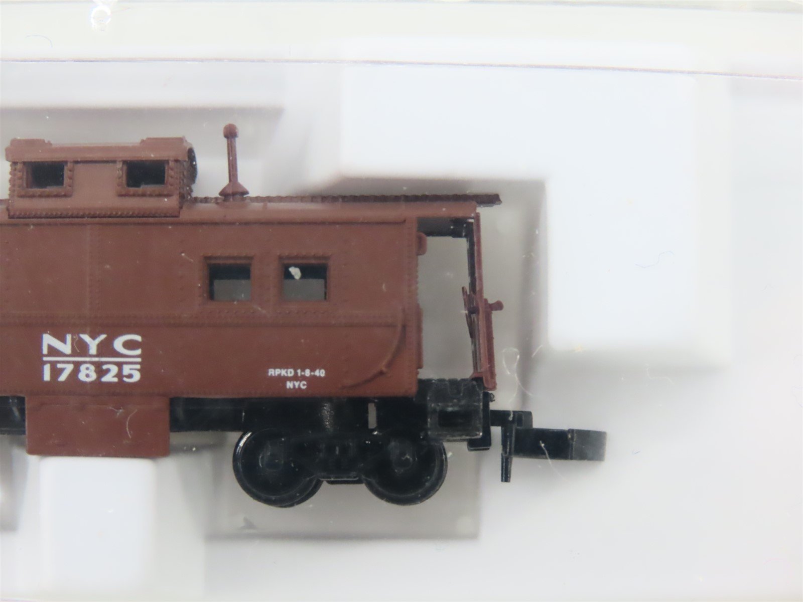 Z Scale Micro-Trains MTL 14707 NYC New York Central Caboose #17825