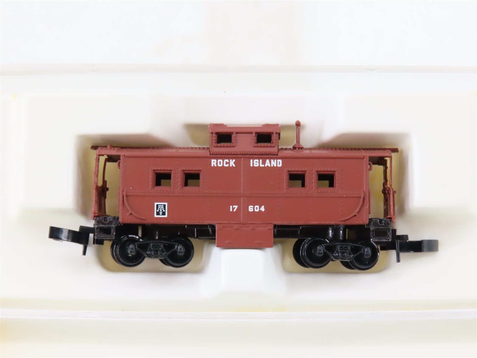 Z Scale Kadee Micro-Trains MTL 14704 RI Rock Island Caboose #17604