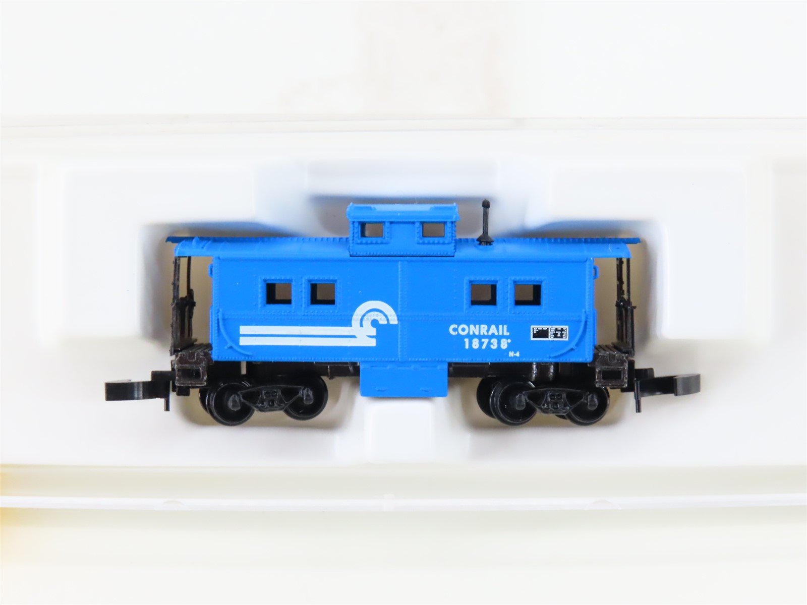 Z Scale Kadee Micro-Trains MTL 14703 CR Conrail Caboose #18738