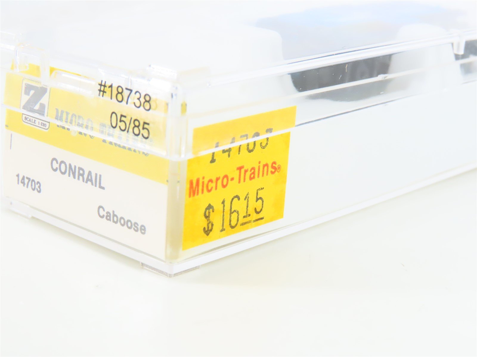 Z Scale Kadee Micro-Trains MTL 14703 CR Conrail Caboose #18738