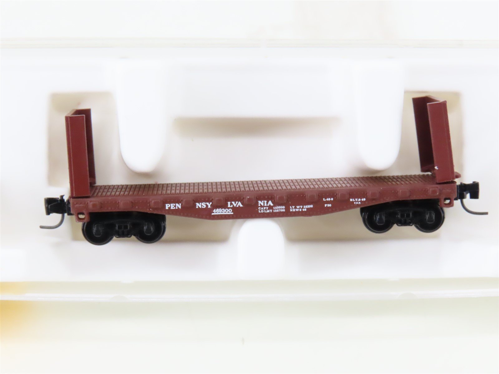 Z Scale Kadee Micro-Trains MTL 14602-2 PRR Pennsylvania Bulkhead Flat Car 469300