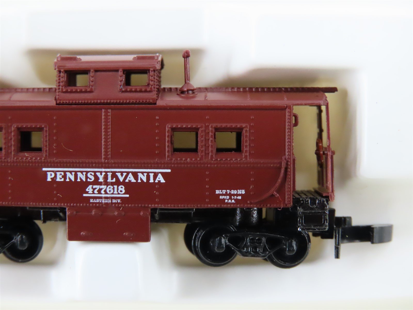 Z Scale Kadee Micro-Trains MTL 14701 PRR Pennsylvania N5 Caboose #477618