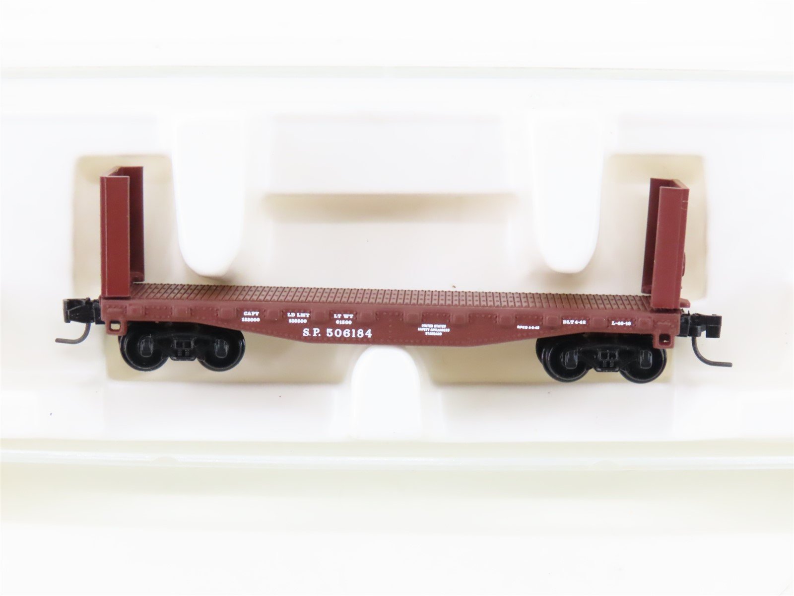 Z Kadee Micro-Trains MTL 14601-2 SP Southern Pacific Bulkhead Flat Car #506184