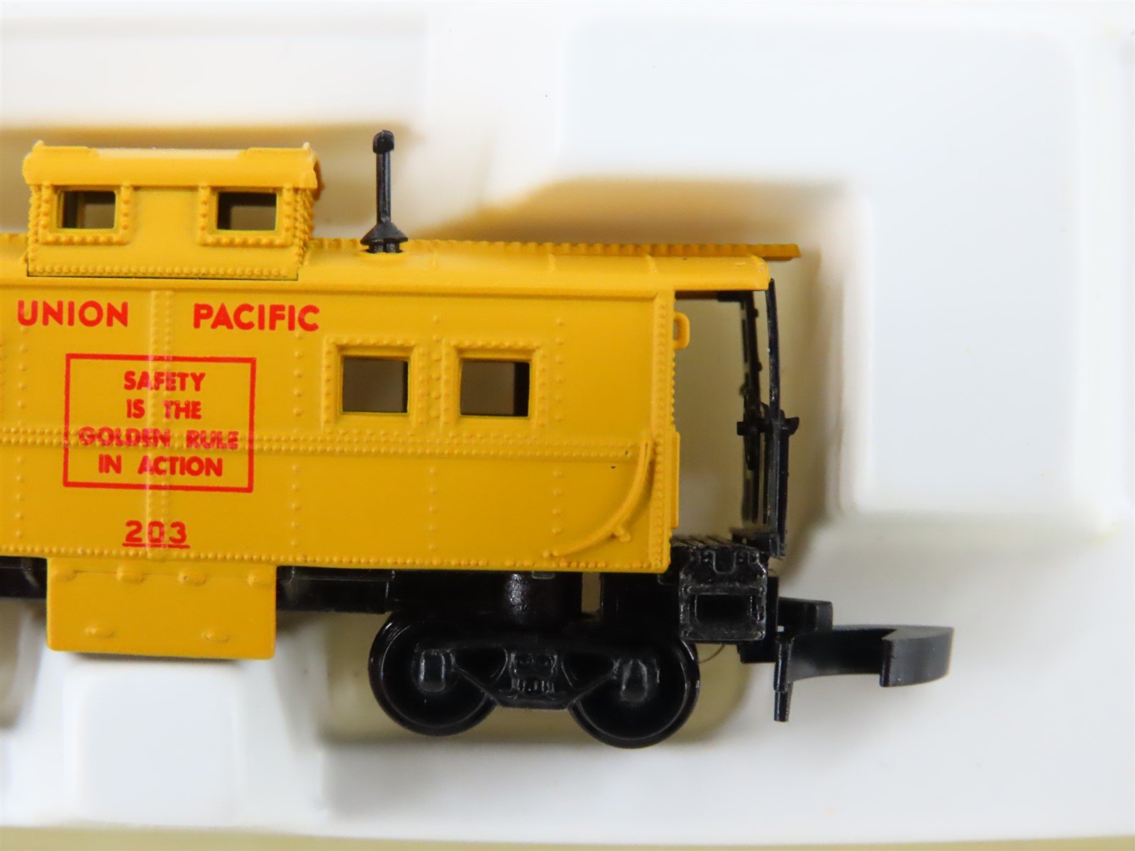 Z Scale Kadee Micro-Trains MTL 14710 UP Union Pacific 