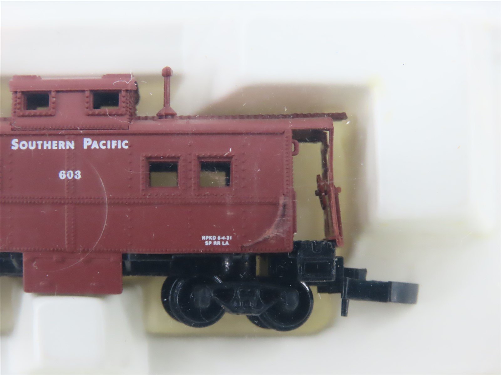 Z Scale Kadee Micro-Trains MTL 14711 SP Southern Pacific Caboose #603