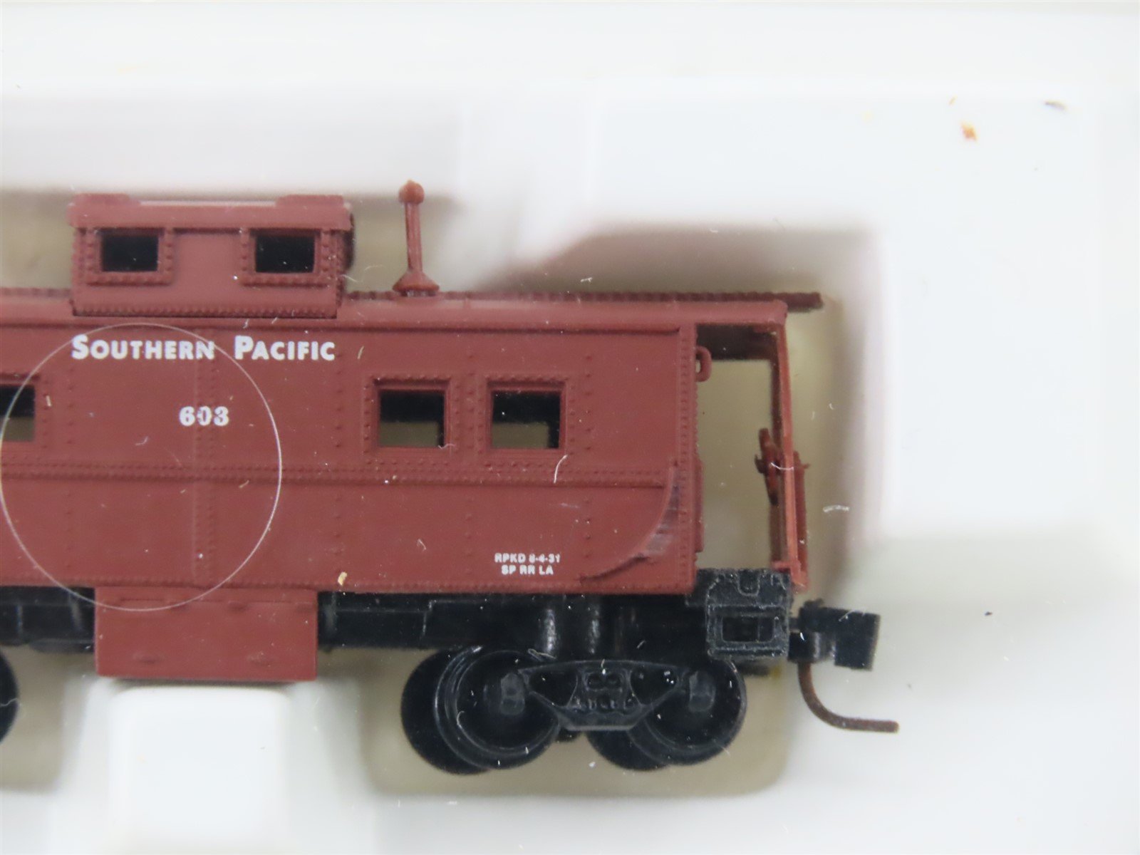 Z Scale Kadee Micro-Trains MTL 14711 SP Southern Pacific Caboose #603