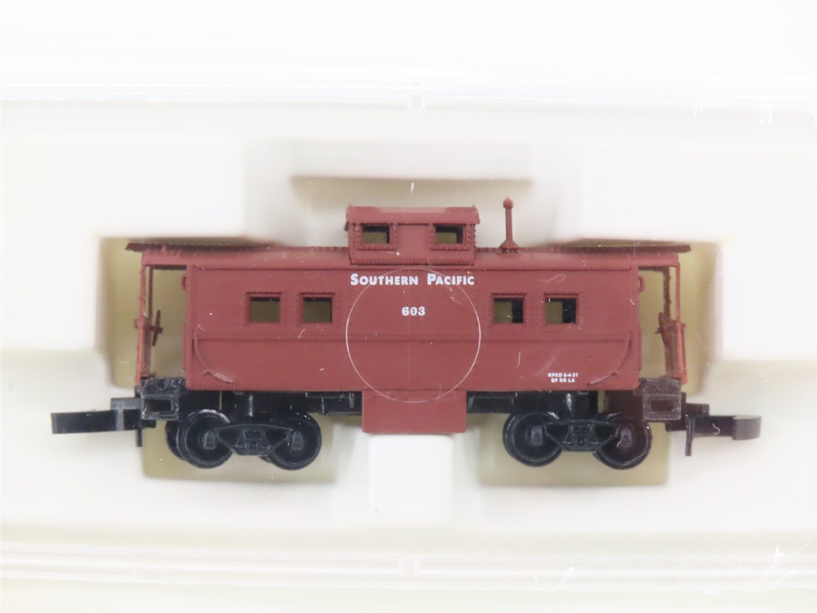 Z Scale Kadee Micro-Trains MTL 14711 SP Southern Pacific Caboose #603
