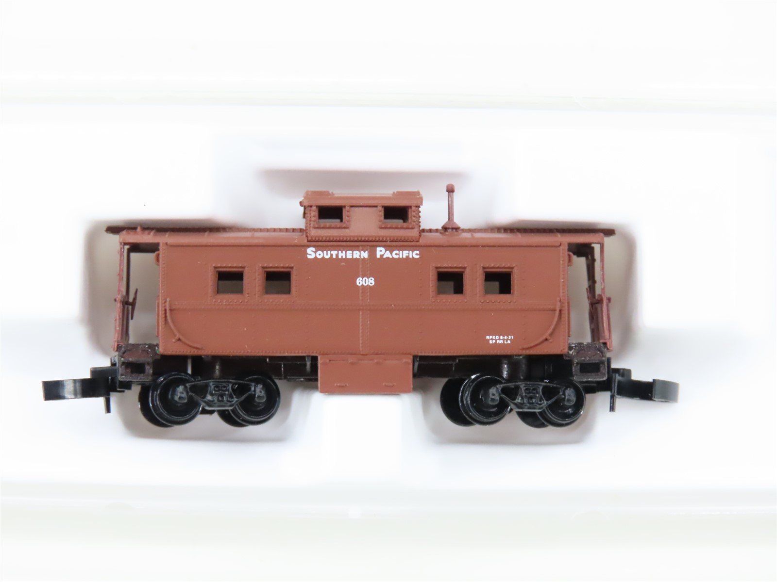 Z Scale Micro-Trains MTL 14711 SP Southern Pacific Caboose #608