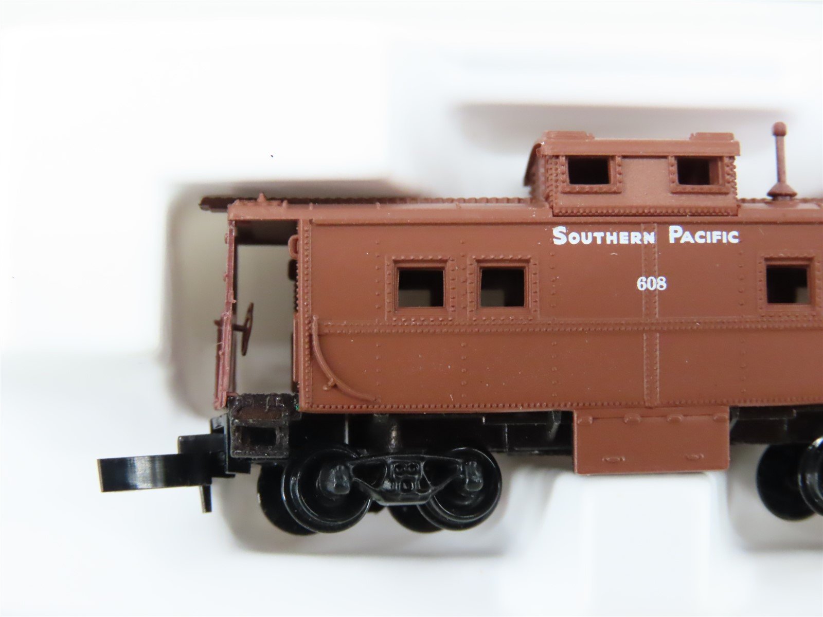 Z Scale Micro-Trains MTL 14711 SP Southern Pacific Caboose #608