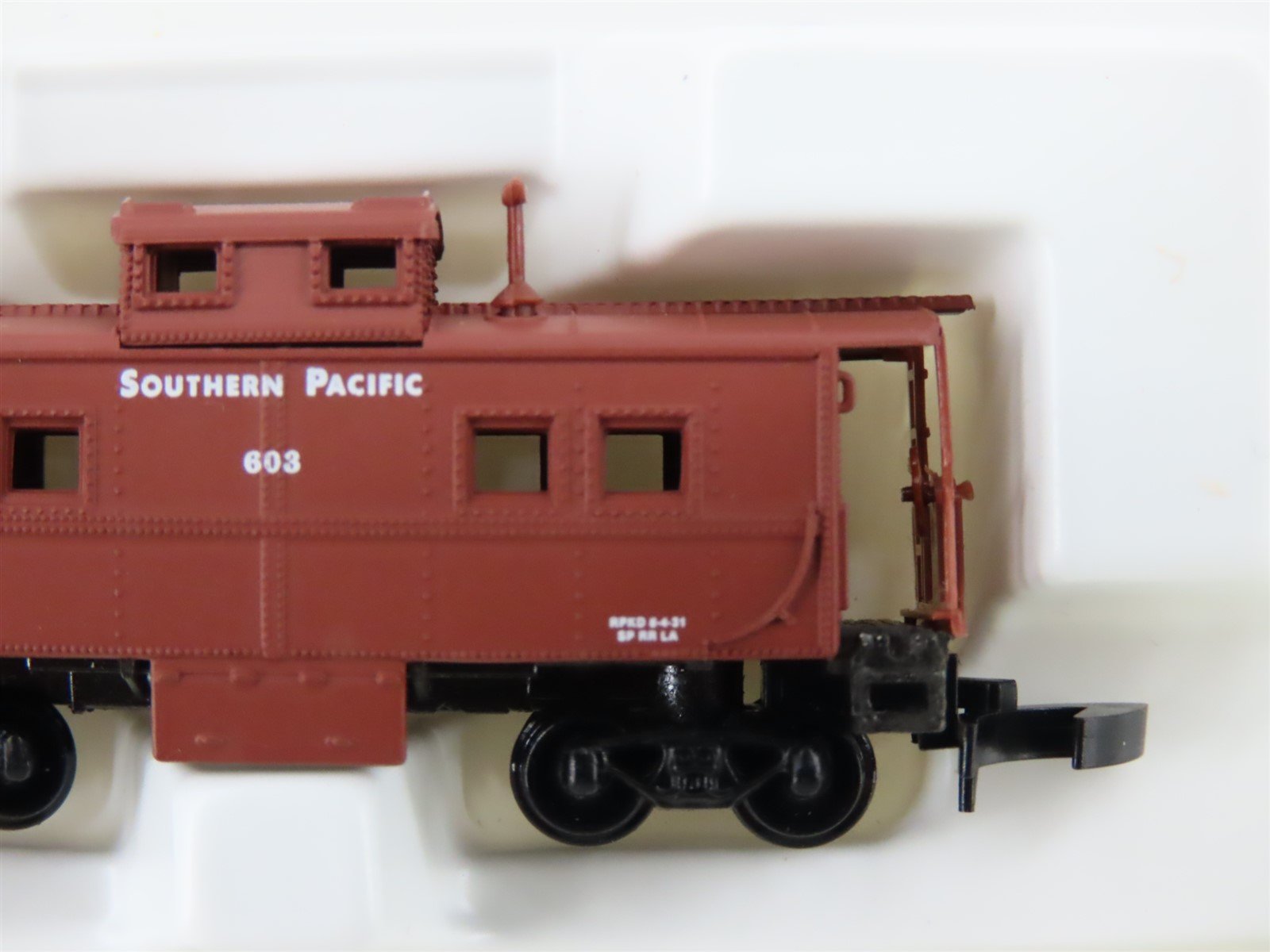 Z Scale Kadee Micro-Trains MTL 14711 SP Southern Pacific Caboose #603