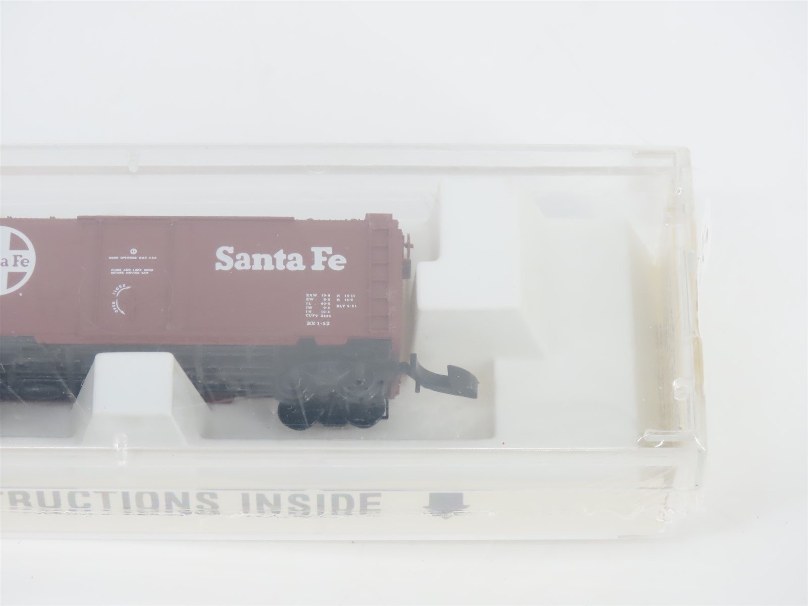 Z Kadee Micro-Trains MTL 14906 ATSF Santa Fe 40' Plug Door Box Car #149978