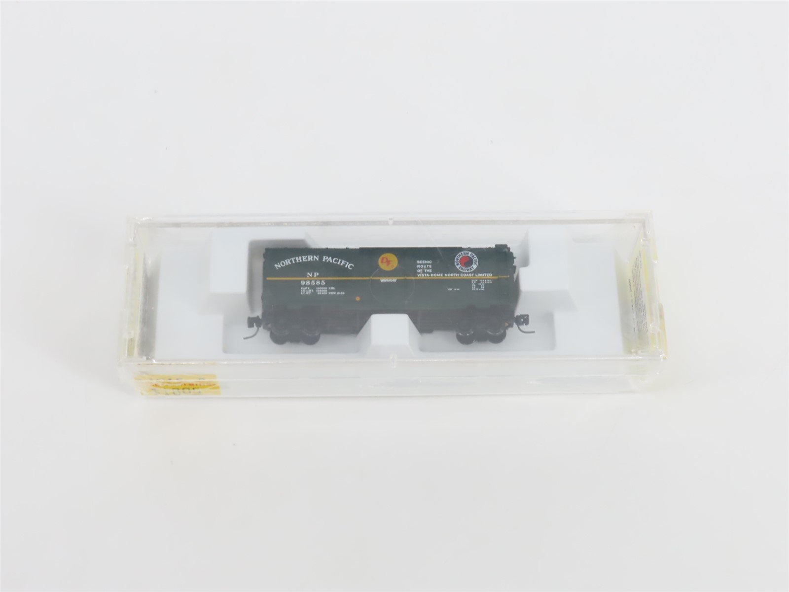 Z Micro-Trains MTL 14915-2 NP Northern Pacific 40' Plug Door Box Car #98585