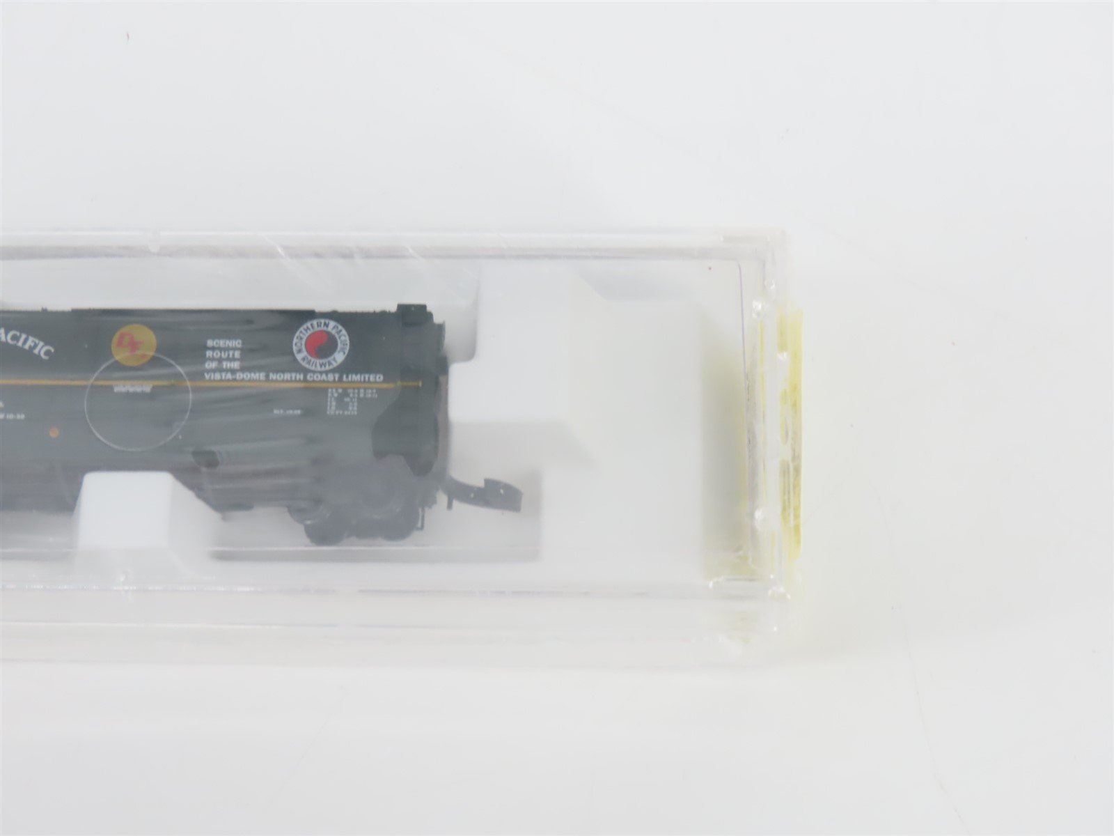 Z Micro-Trains MTL 14915 NP Northern Pacific 40' Plug Door Box Car #98638