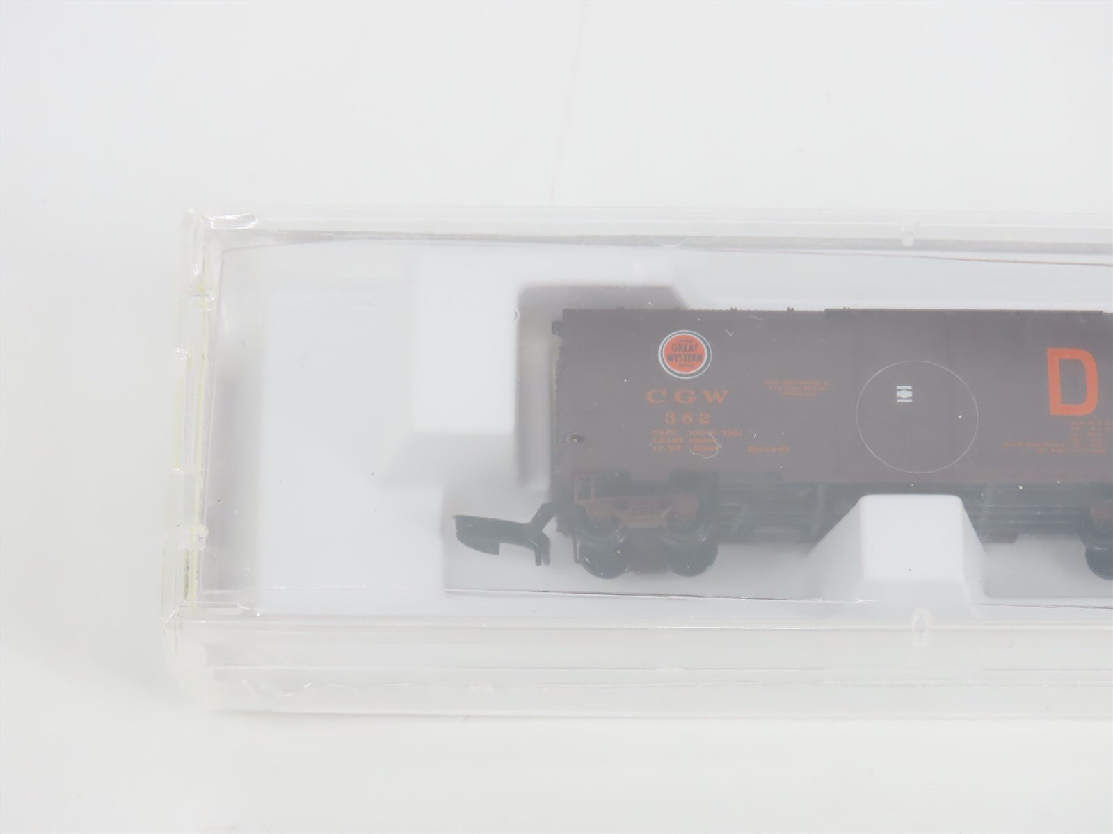 Z Micro-Trains MTL 14919 CGW Chicago Great Western 40' Plug Door Box Car #382