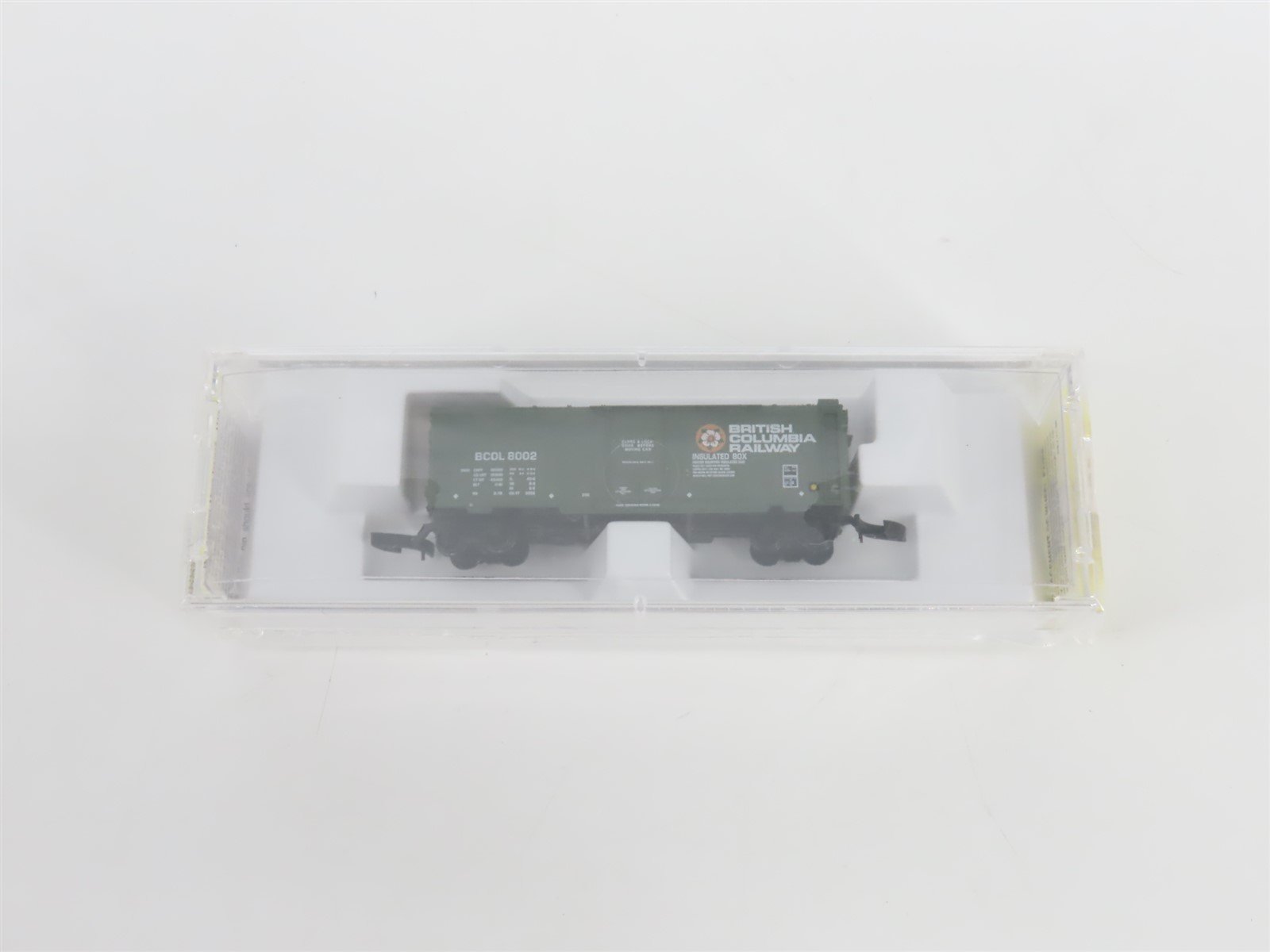 Z Micro-Trains MTL 14916 BCOL British Columbia 40' Plug Door Box Car #8002