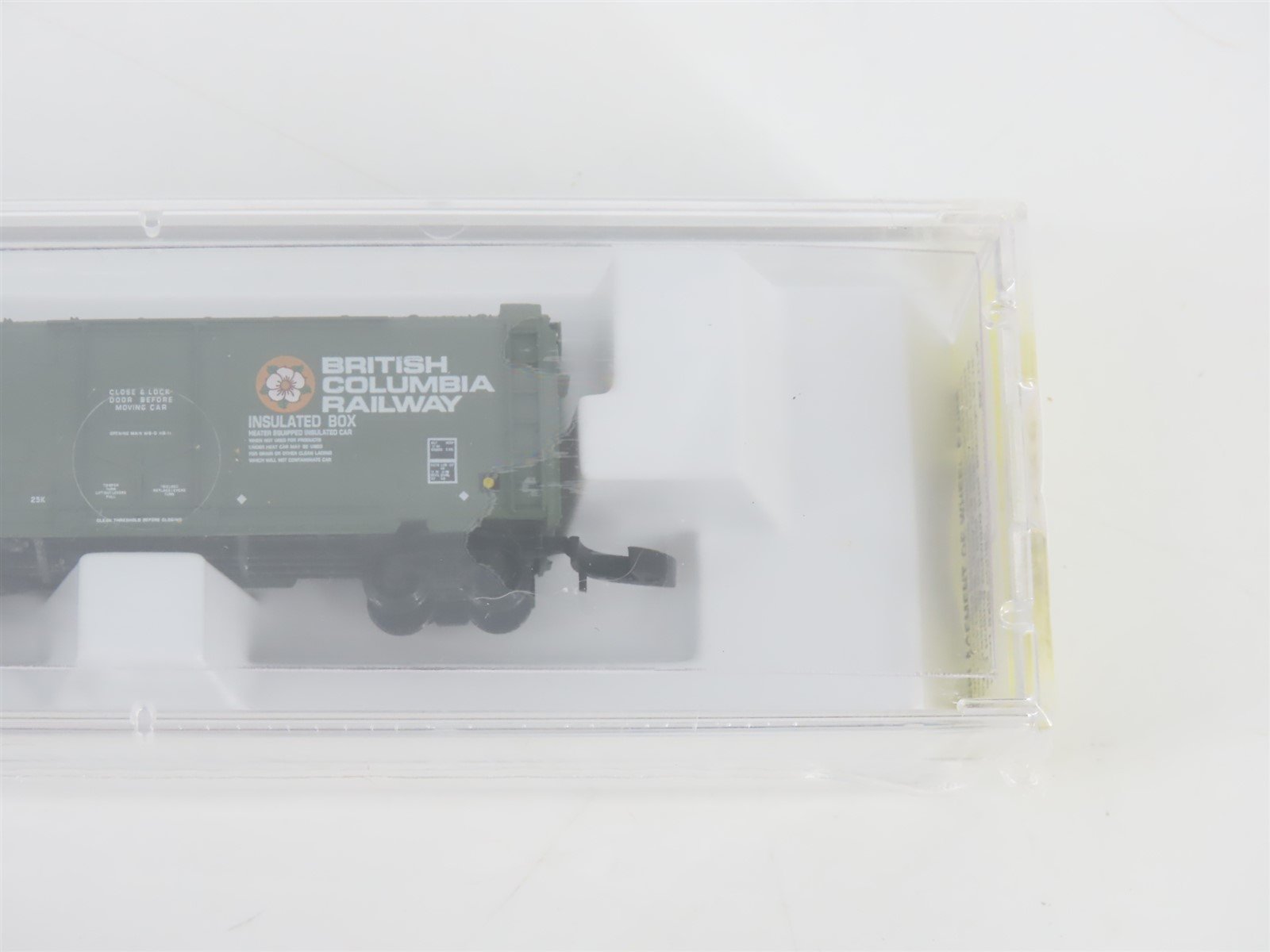 Z Micro-Trains MTL 14916 BCOL British Columbia 40' Plug Door Box Car #8002