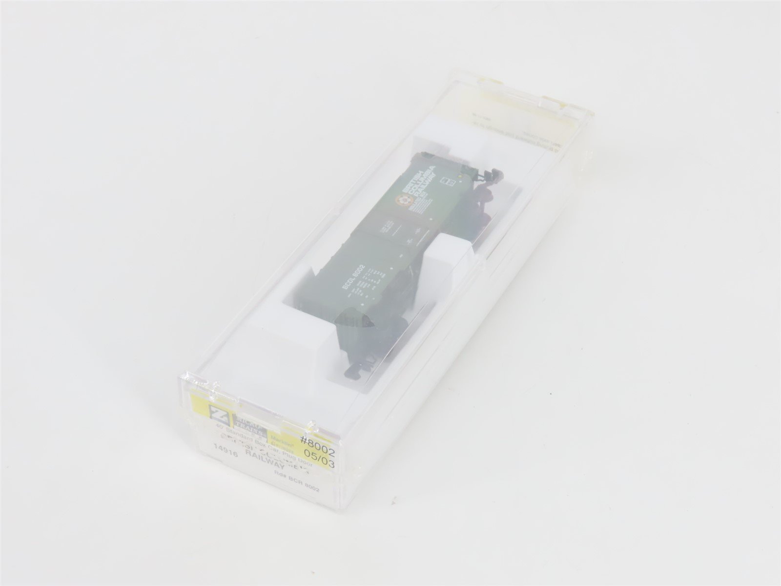 Z Micro-Trains MTL 14916 BCOL British Columbia 40' Plug Door Box Car #8002