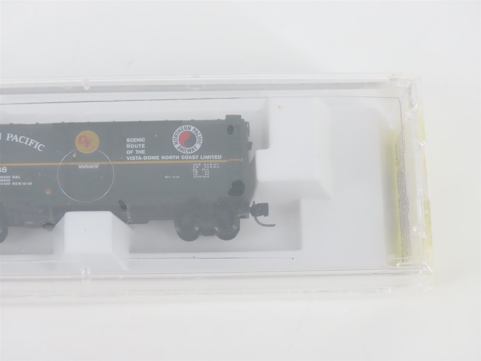 Z Micro-Trains MTL 14915-2 NP Northern Pacific 40' Plug Door Box Car #98638