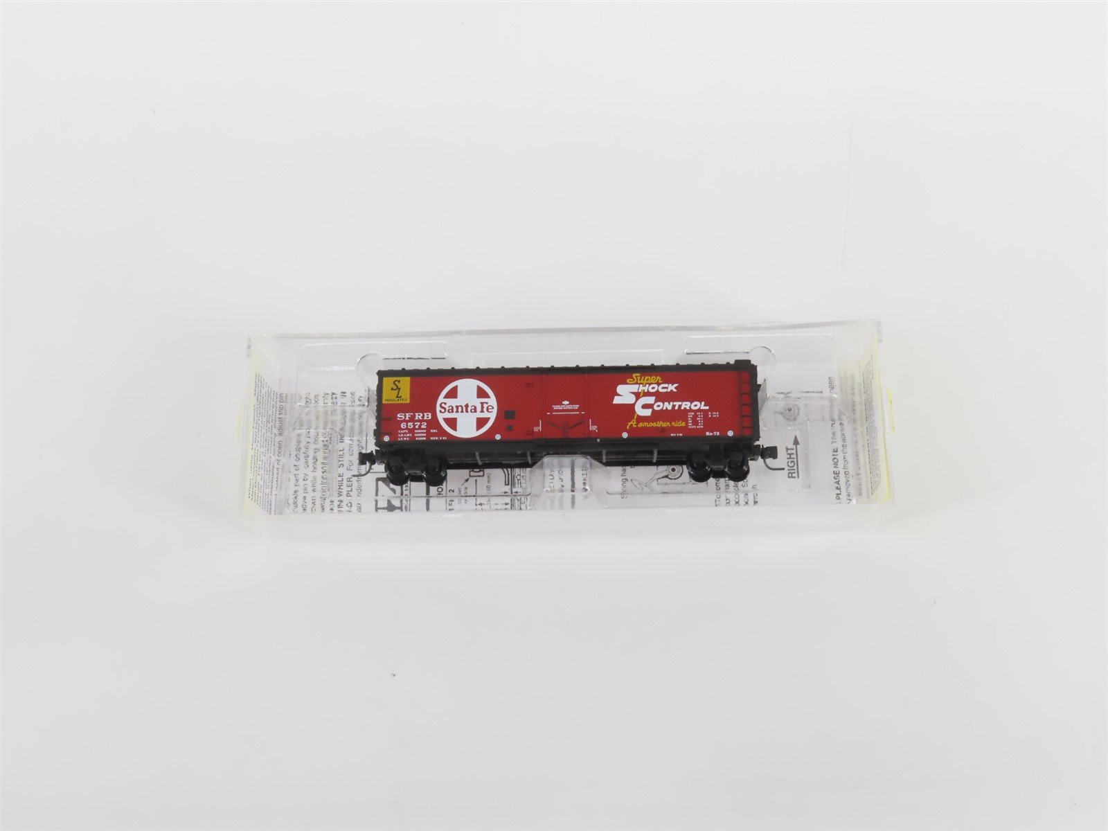 Z Micro-Trains MTL 50700290 SFRB ATSF Shock Control 50' Plug Door Box Car #6572