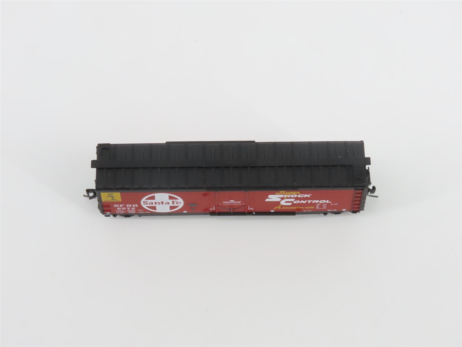 Z Micro-Trains MTL 50700290 SFRB ATSF Shock Control 50' Plug Door Box Car #6572