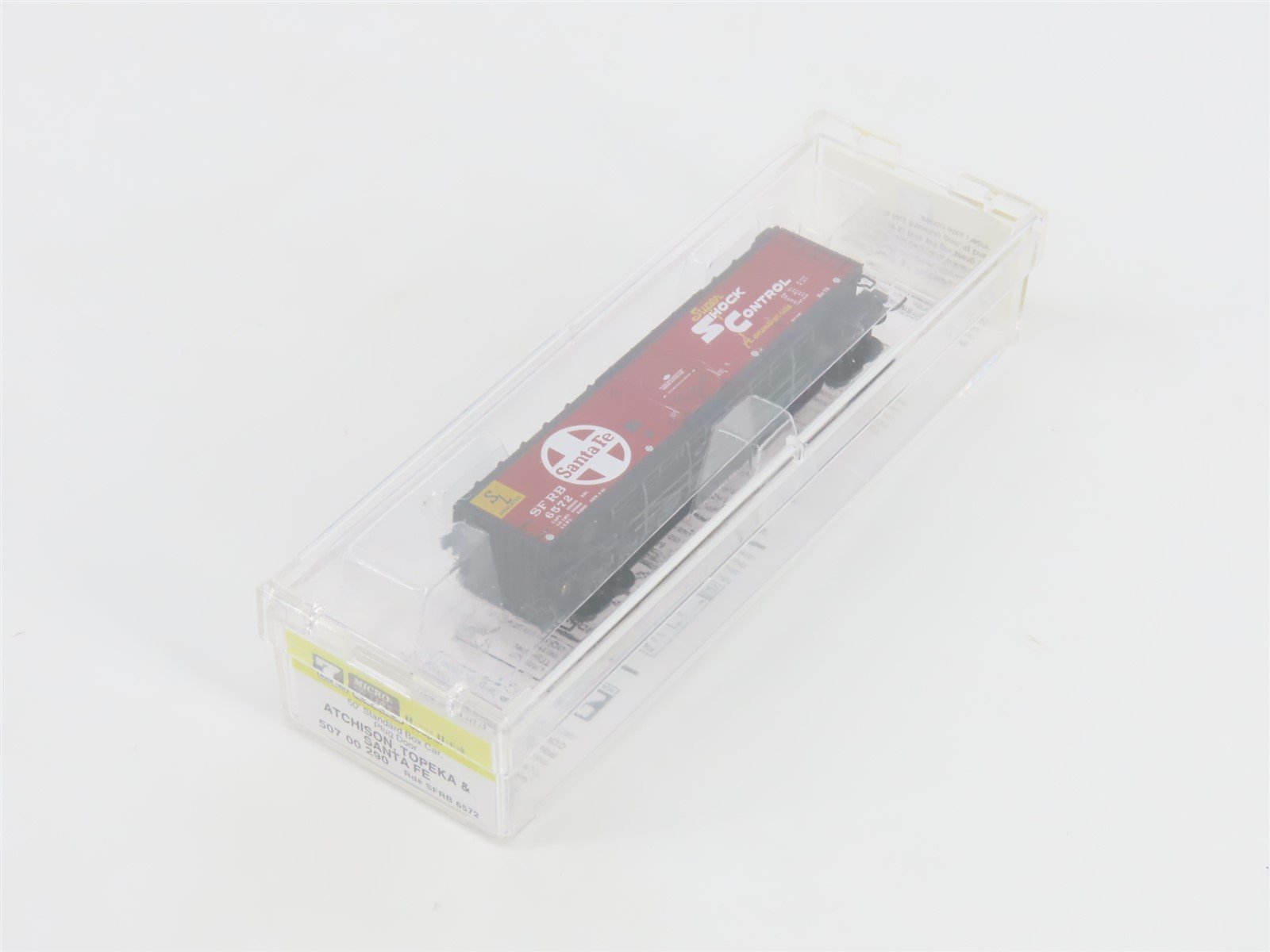 Z Micro-Trains MTL 50700290 SFRB ATSF Shock Control 50' Plug Door Box Car #6572