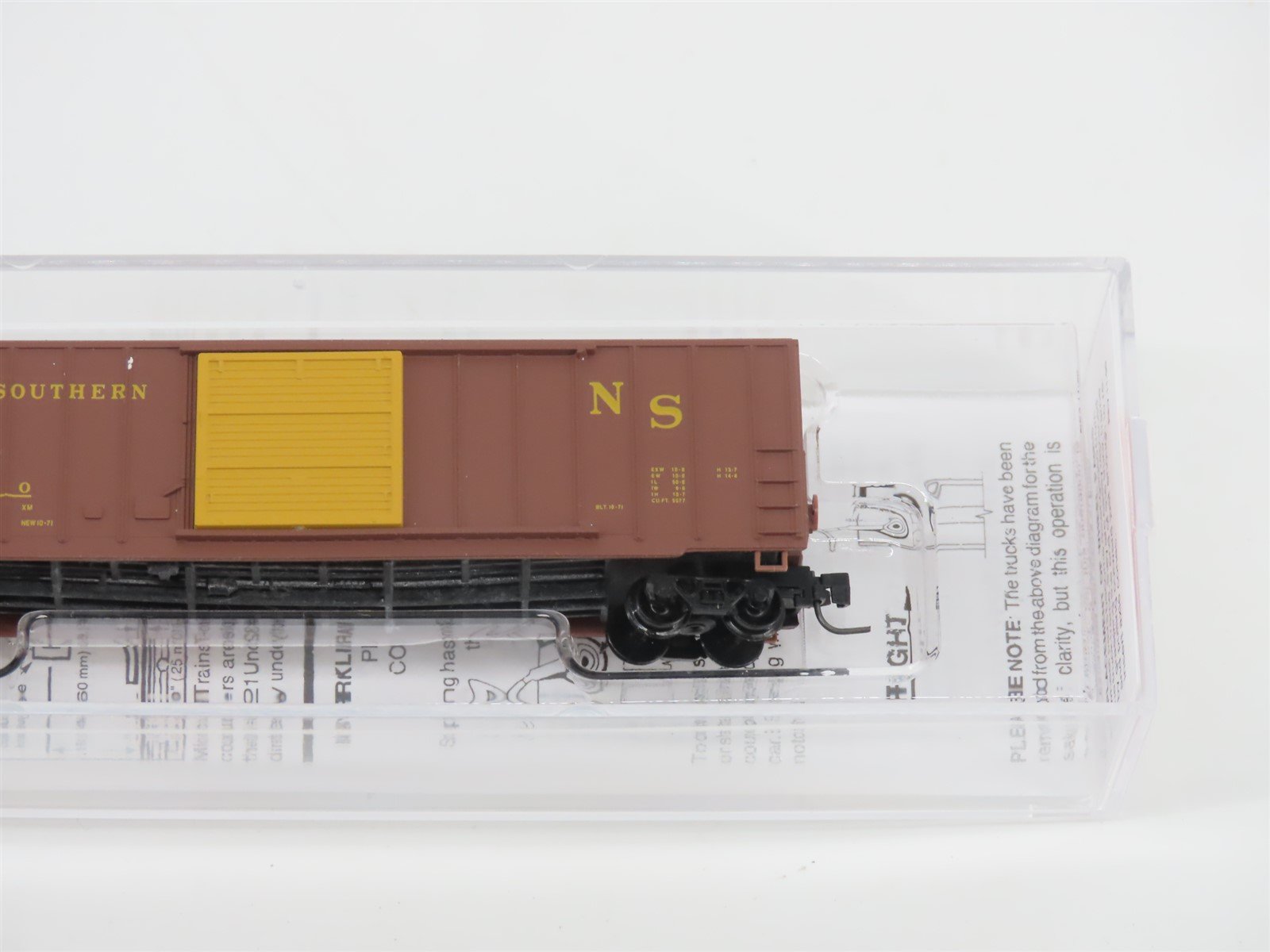 Z Micro-Trains MTL 51000140 NS Norfolk Southern 50' Single Door Box Car #2210