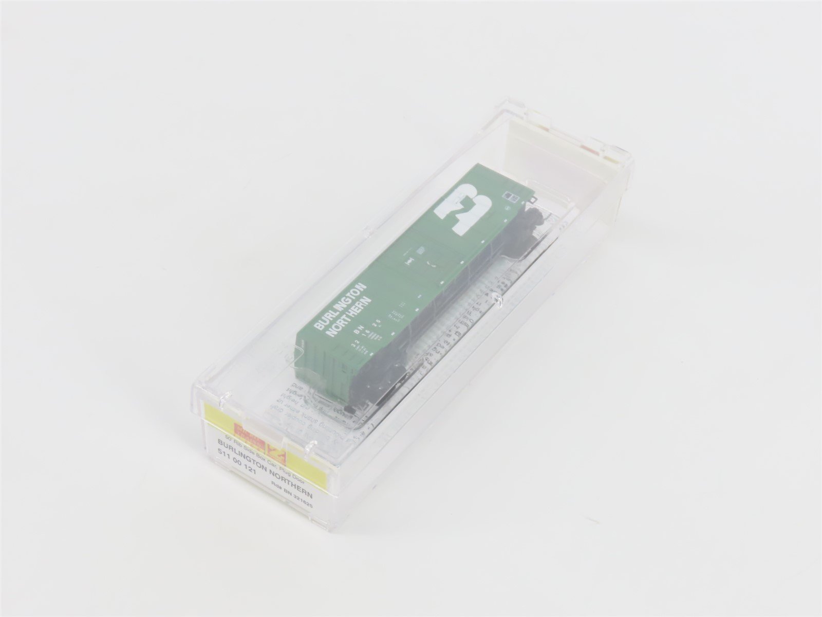 Z Micro-Trains MTL 51100121 BN Burlington Northern 50' Plug Door Box Car #321625