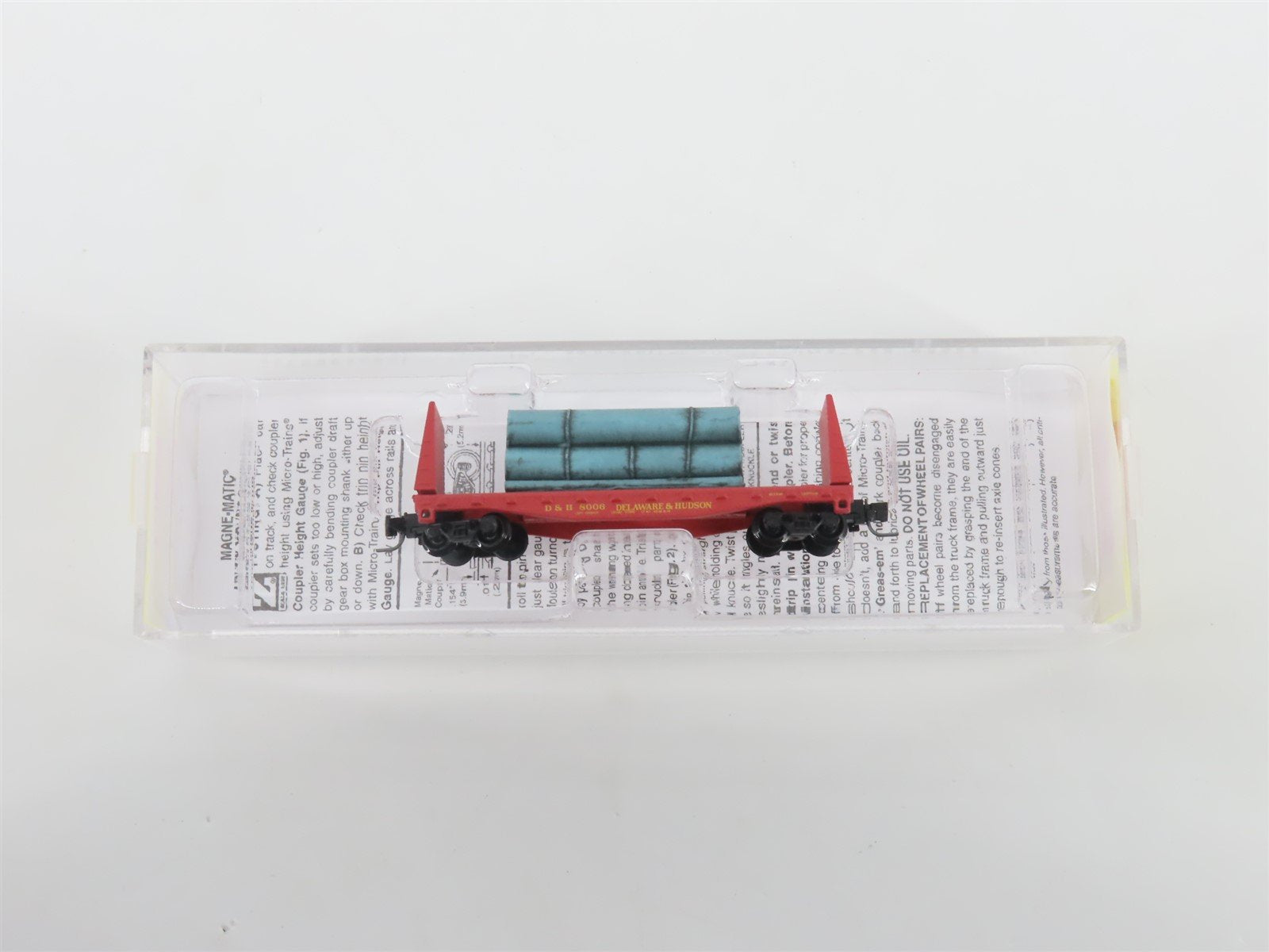 Z Scale Micro-Trains MTL 52600101 D&H 40' Bulkhead Flat Car #8006 w/ Load