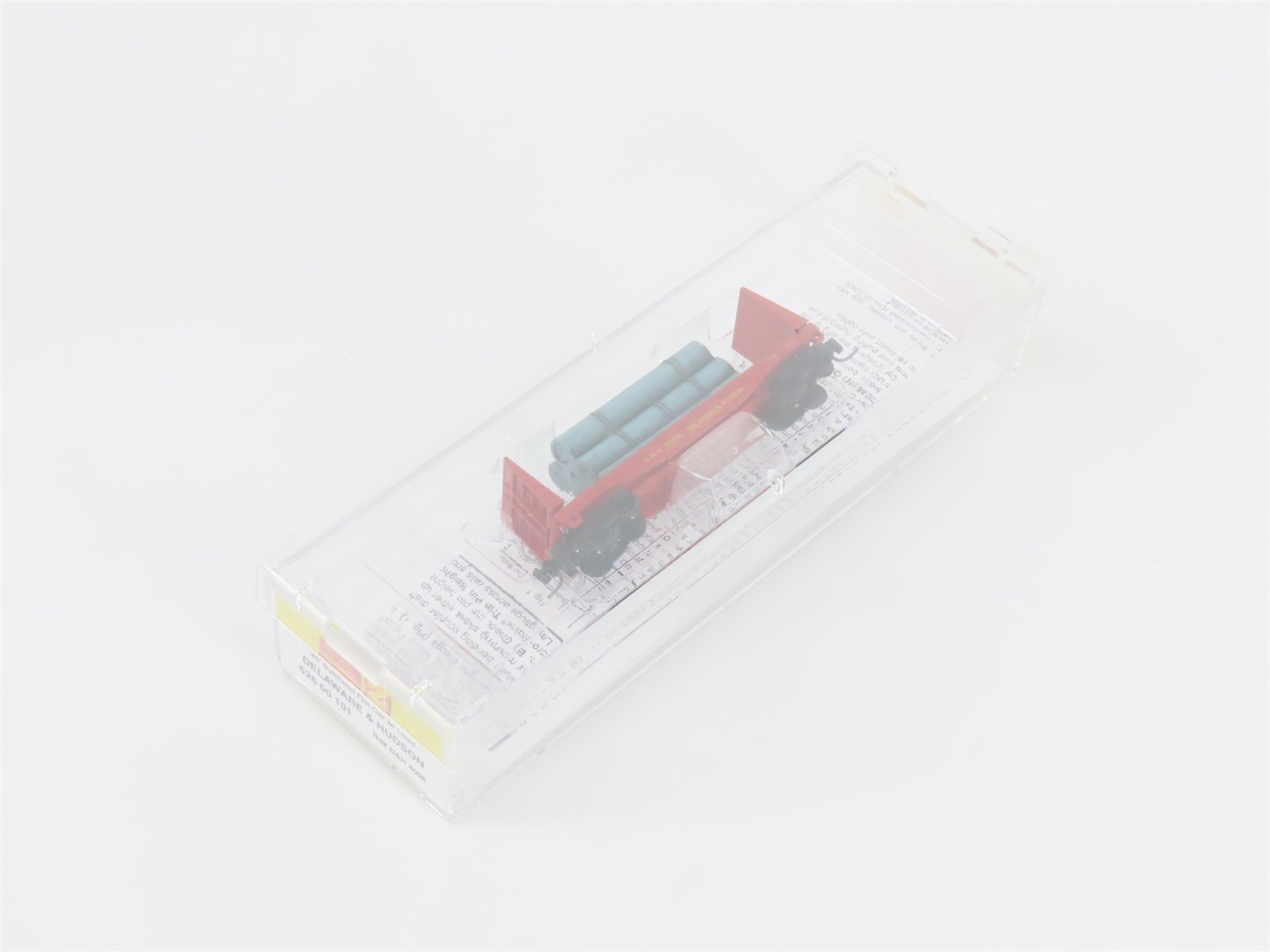 Z Scale Micro-Trains MTL 52600101 D&H 40' Bulkhead Flat Car #8006 w/ Load