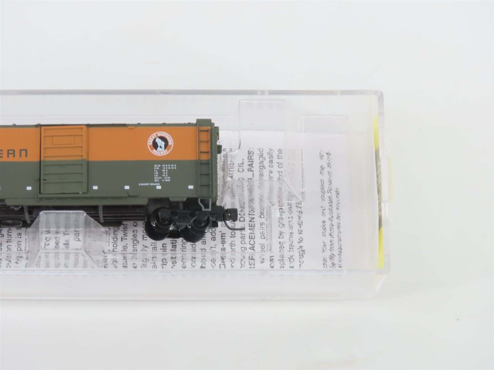 Z Micro-Trains MTL 50000562 GN Great Northern 40' Single Door Box Car #2533