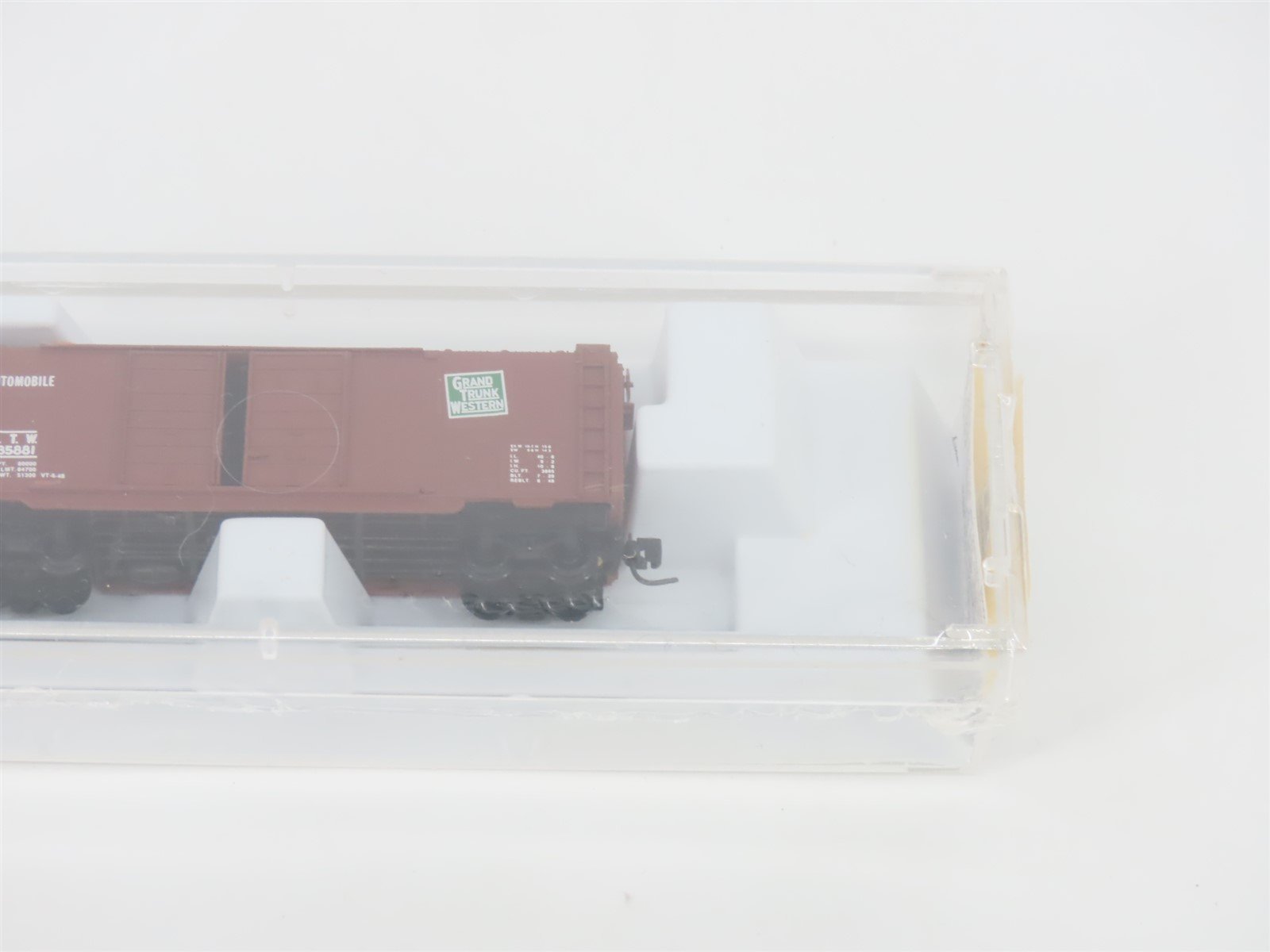 Z Micro-Trains MTL 14815-2 GTW Grand Trunk Western 40' Auto Box Car #585881