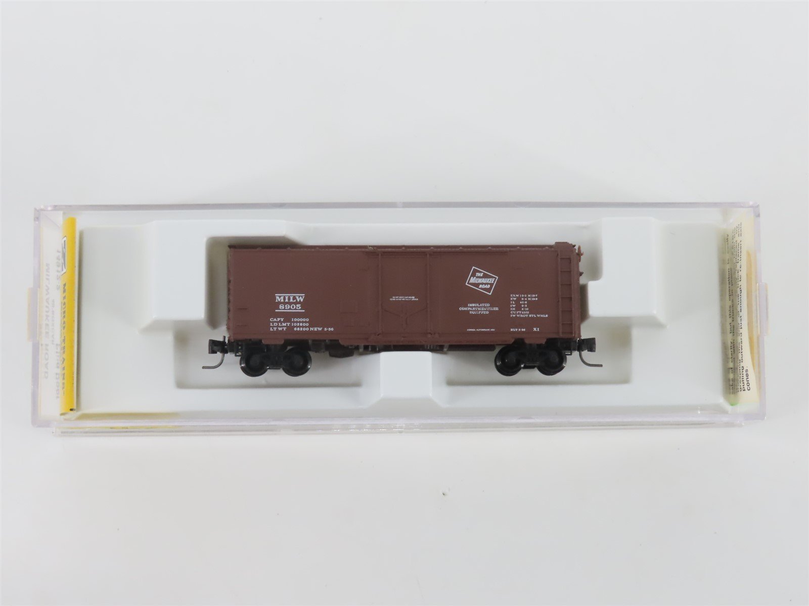 Z Scale Micro-Trains MTL 14912-2 MILW Milwaukee Road 40' Plug Door Box Car #8905
