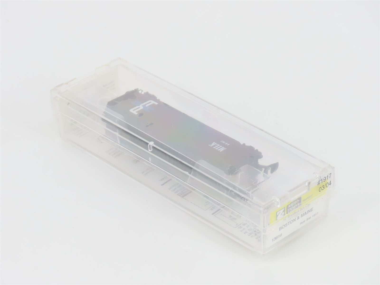 Z Micro-Trains MTL 13619 B&M Boston & Maine Milk 50' Plug Door Box Car #1917