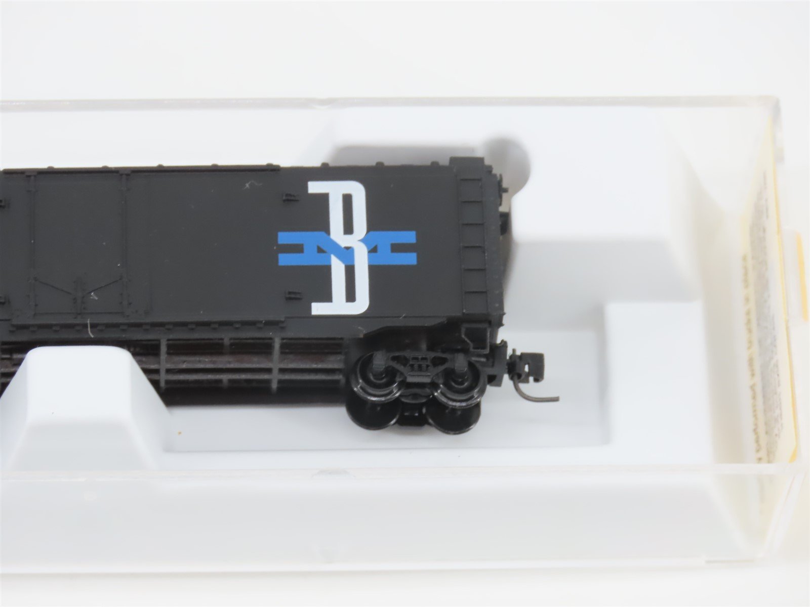 Z Micro-Trains MTL 13619-2 B&M Boston & Maine Milk 50' Plug Door Box Car #1919