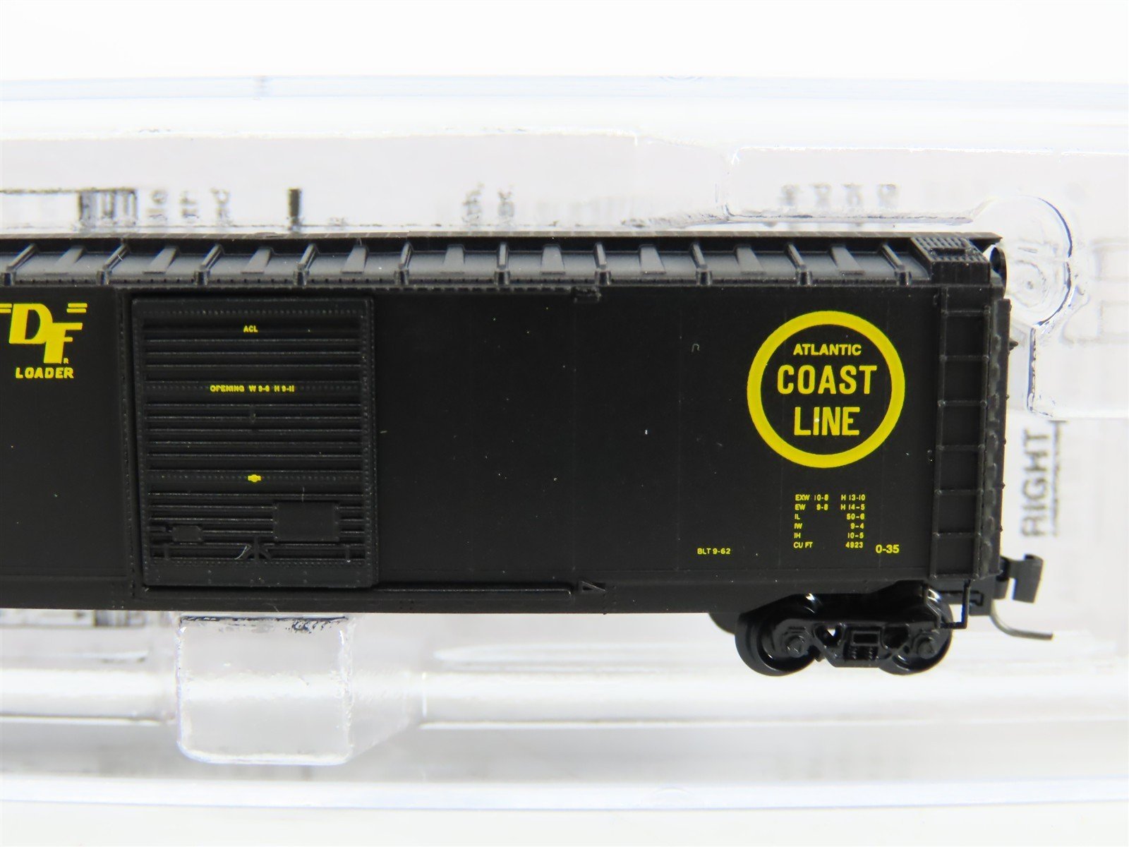 Z Scale Micro-Trains MTL 50500080 ACL Atlantic Coast Line 50' Box Car #35133