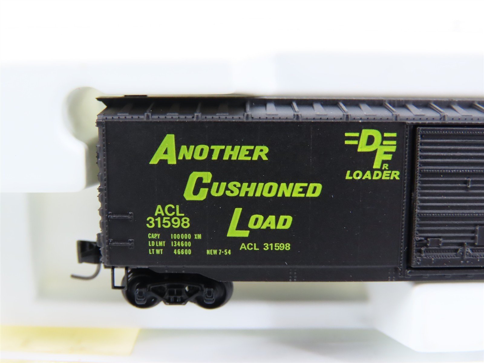 Z Scale Kadee Micro-Trains MTL 13508-2 ACL Atlantic Coast Line 50' Boxcar #31598