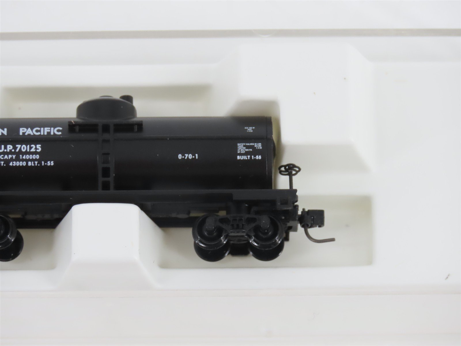 Z Kadee Micro-Trains MTL 14405-2 UP Union Pacific Single Dome Tank Car #70125