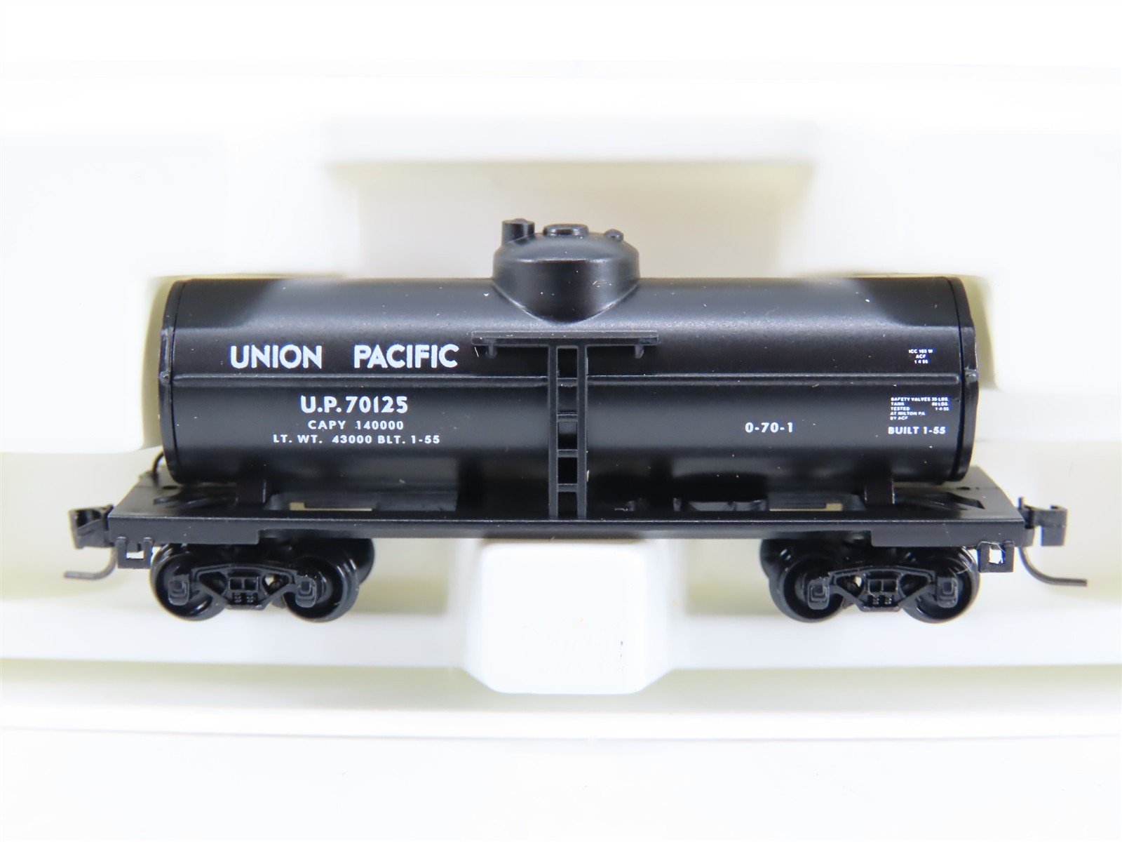Z Kadee Micro-Trains MTL 14405-2 UP Union Pacific Single Dome Tank Car #70125