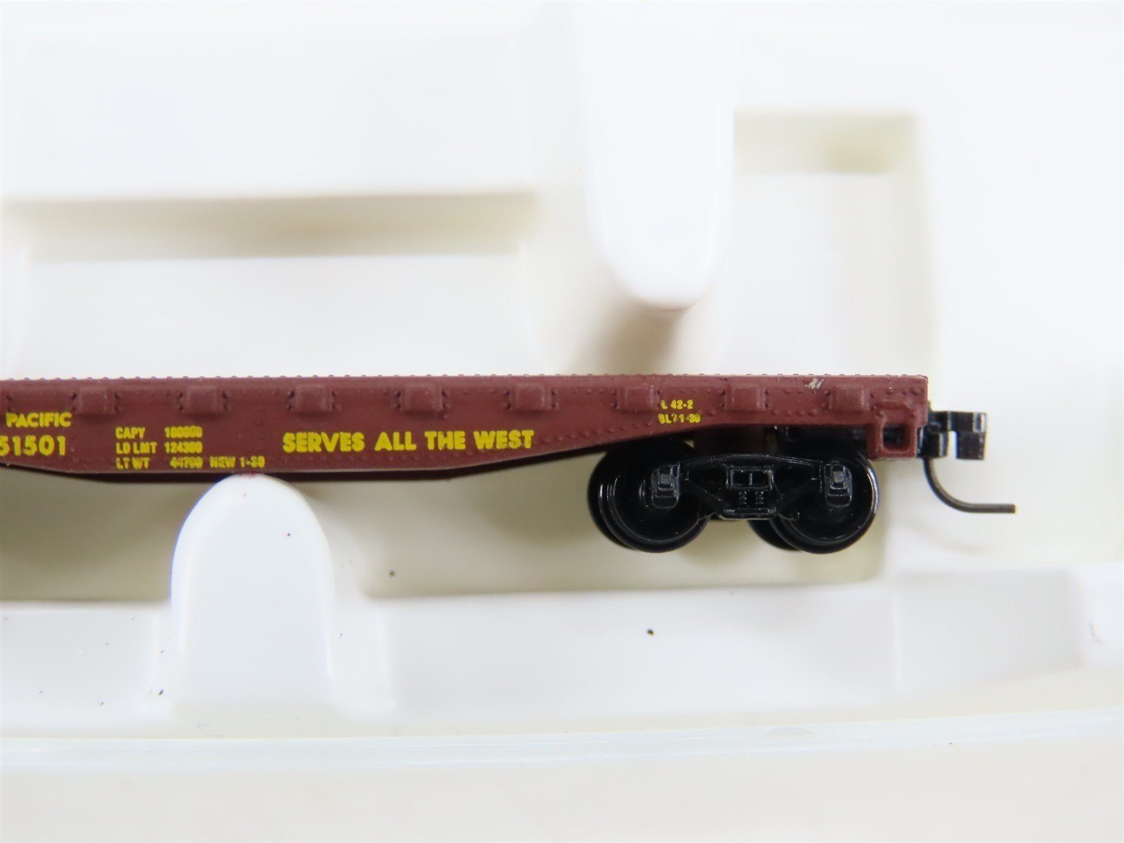 Z Scale Kadee Micro-Trains MTL 14505-2 UP Serves All The West Flat Car #51501