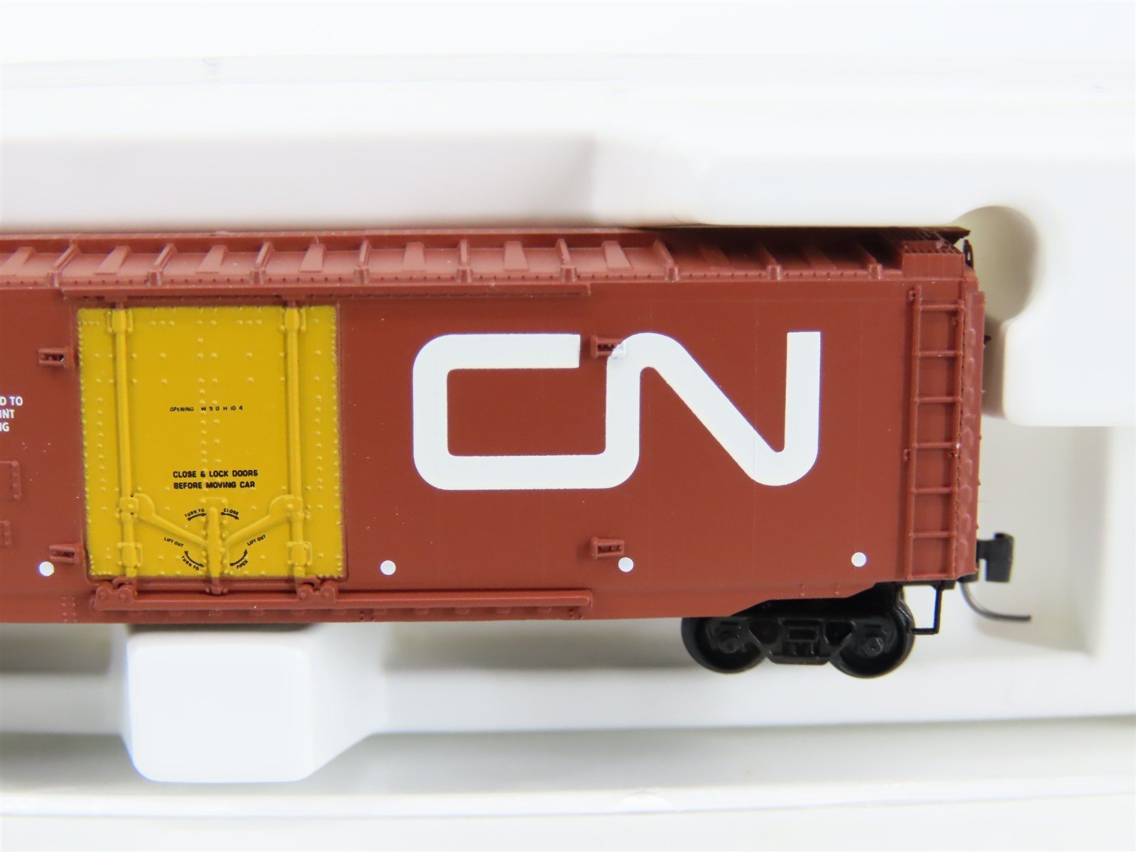 Z Micro-Trains MTL 13624-2 CN Canadian National (Yellow Door) 50' Boxcar #353228