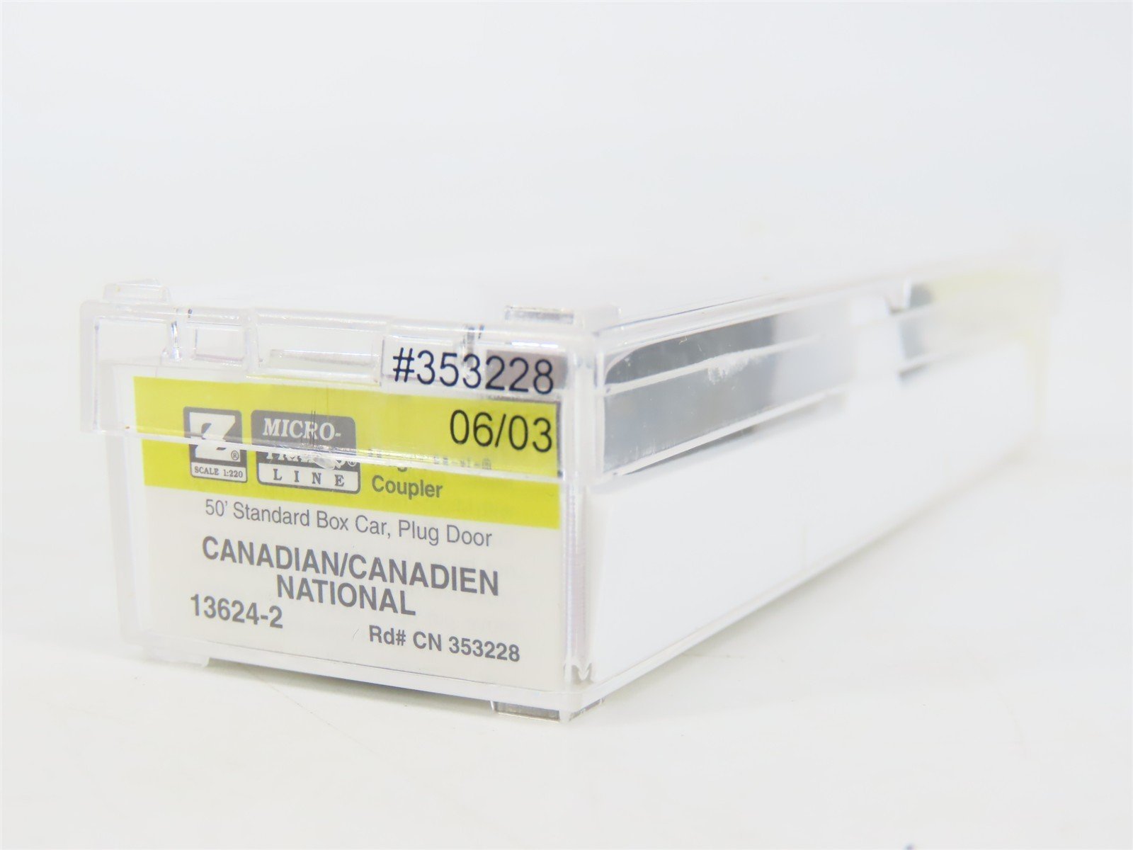 Z Micro-Trains MTL 13624-2 CN Canadian National (Yellow Door) 50' Boxcar #353228