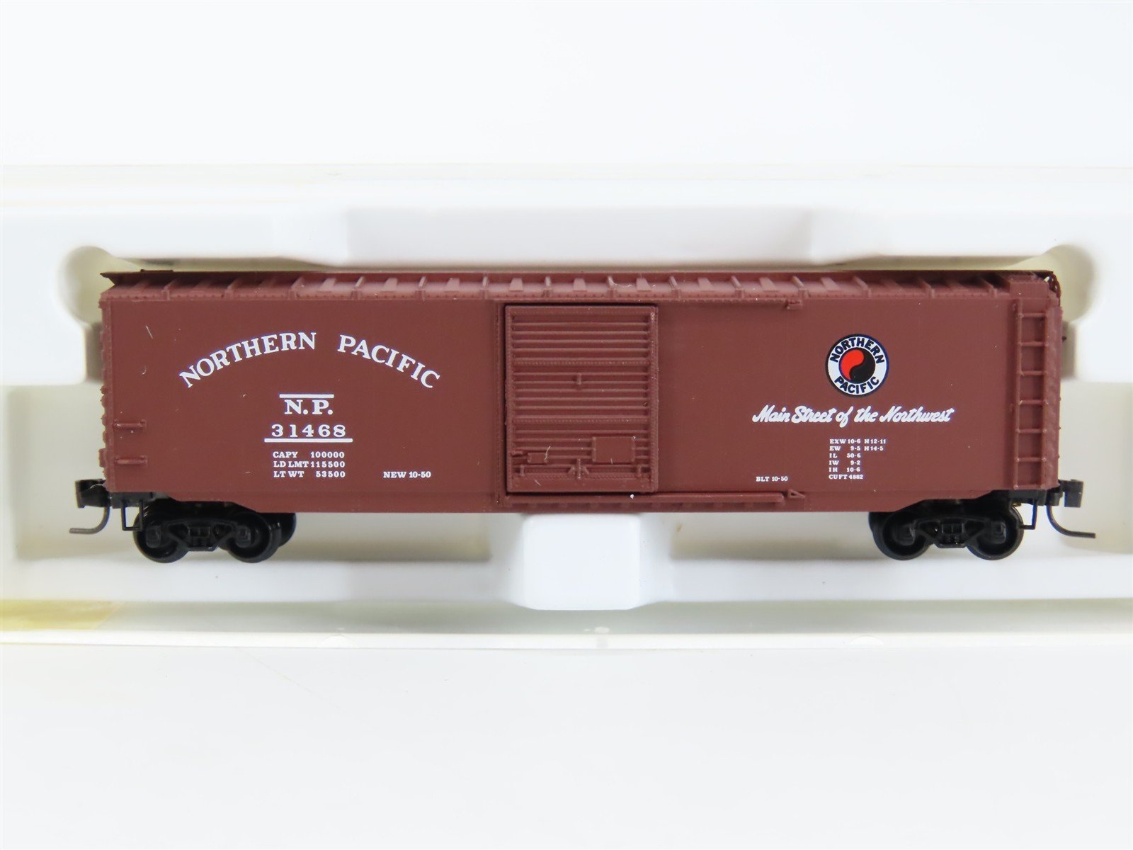 Z Scale Kadee Micro-Trains MTL 13501-2 NP "Main Street" 50' Box Car #31468