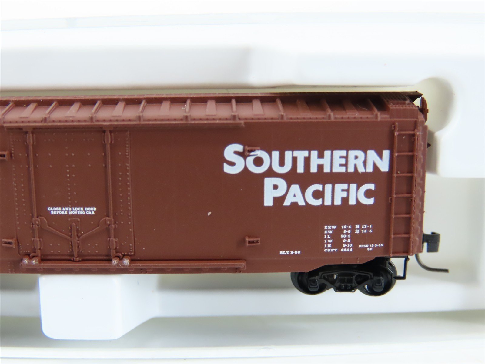 Z Scale Kadee Micro-Trains MTL 13601-2 SP Southern Pacific 50' Box Car #672943