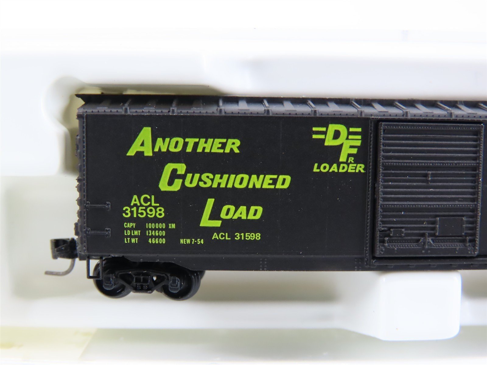 Z Scale Kadee Micro-Trains MTL 13508-2 ACL Atlantic Coast Line 50' Boxcar #31598