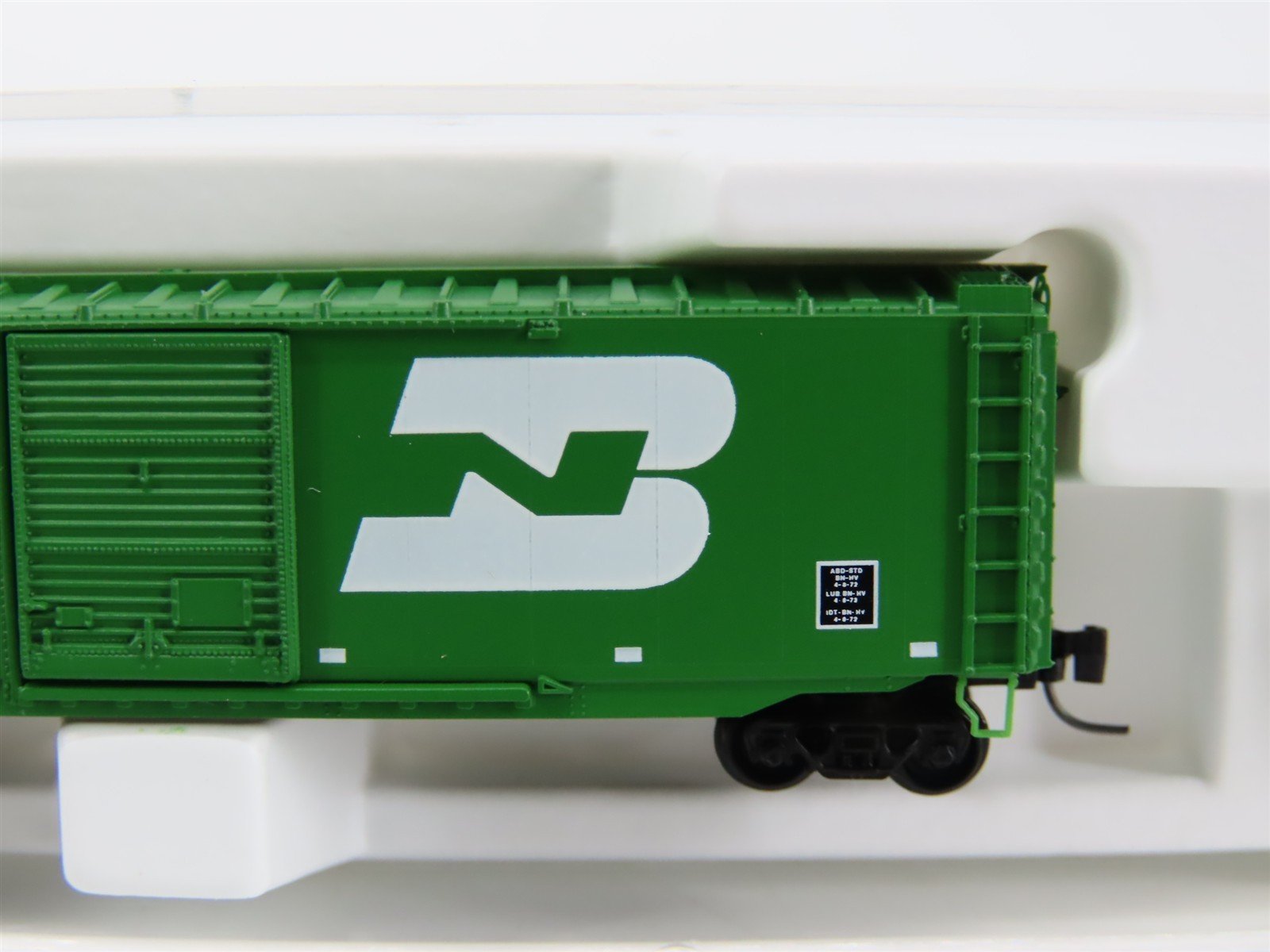 Z Scale Micro-Trains MTL 13517-2 BN Burlington Northern 50' Box Car #246002